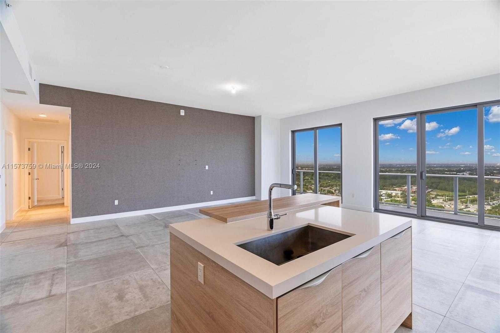 Small Image of 16385 BISCAYNE BLVD #PH4, North Miami Beach Number 20