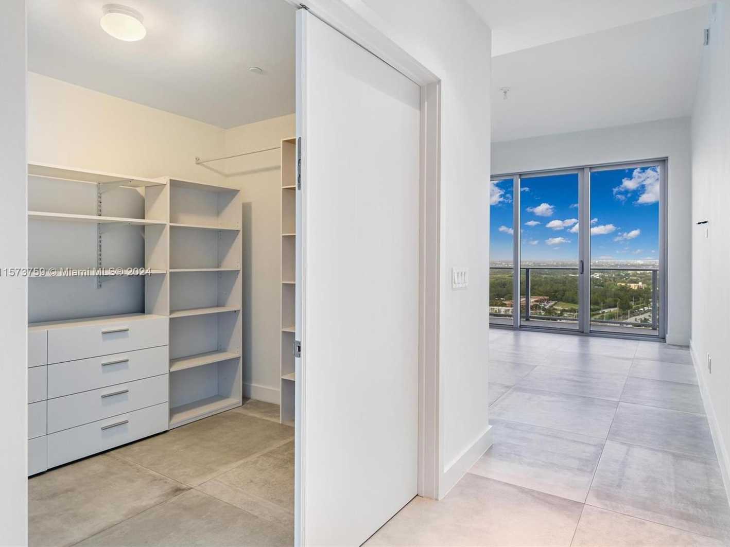 Small Image of 16385 BISCAYNE BLVD #PH4, North Miami Beach Number 24