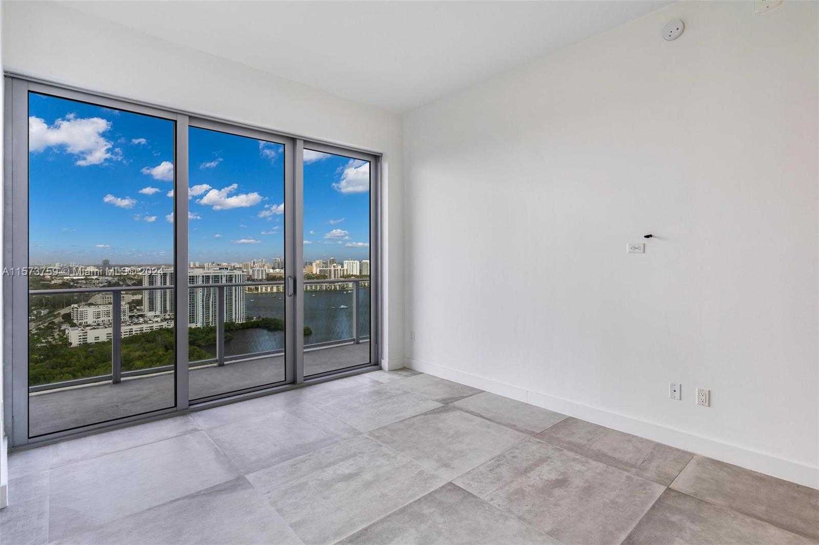 Small Image of 16385 BISCAYNE BLVD #PH4, North Miami Beach Number 26
