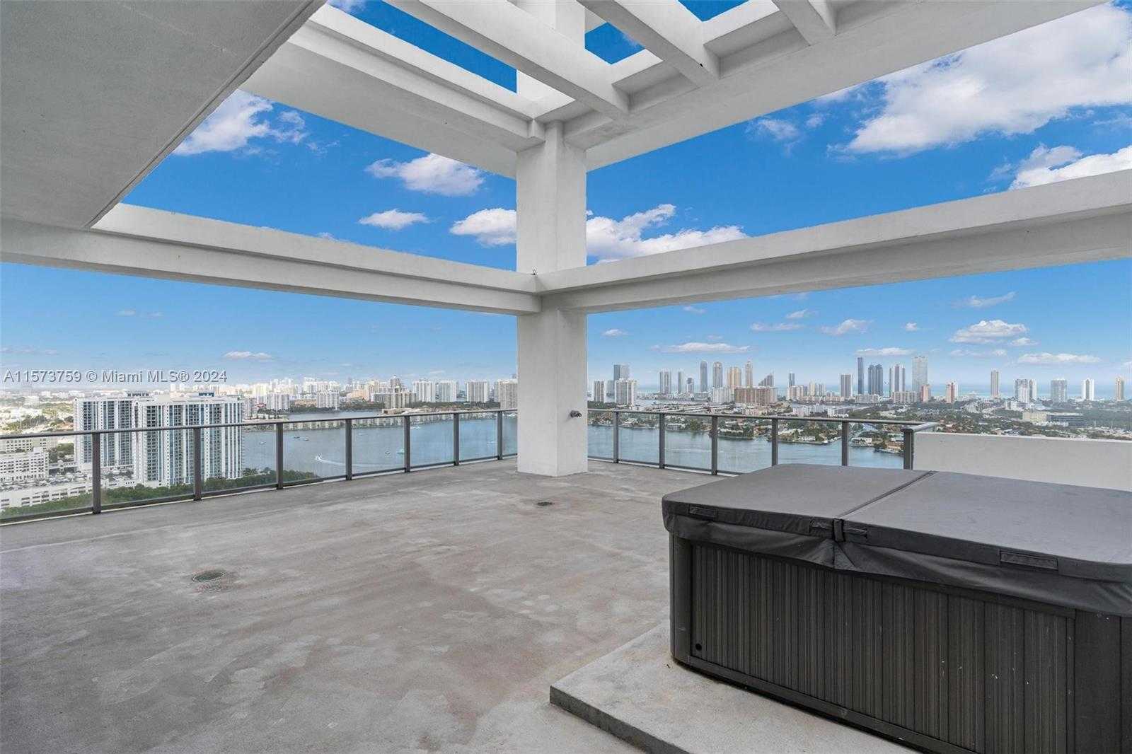 Small Image of 16385 BISCAYNE BLVD #PH4, North Miami Beach Number 42