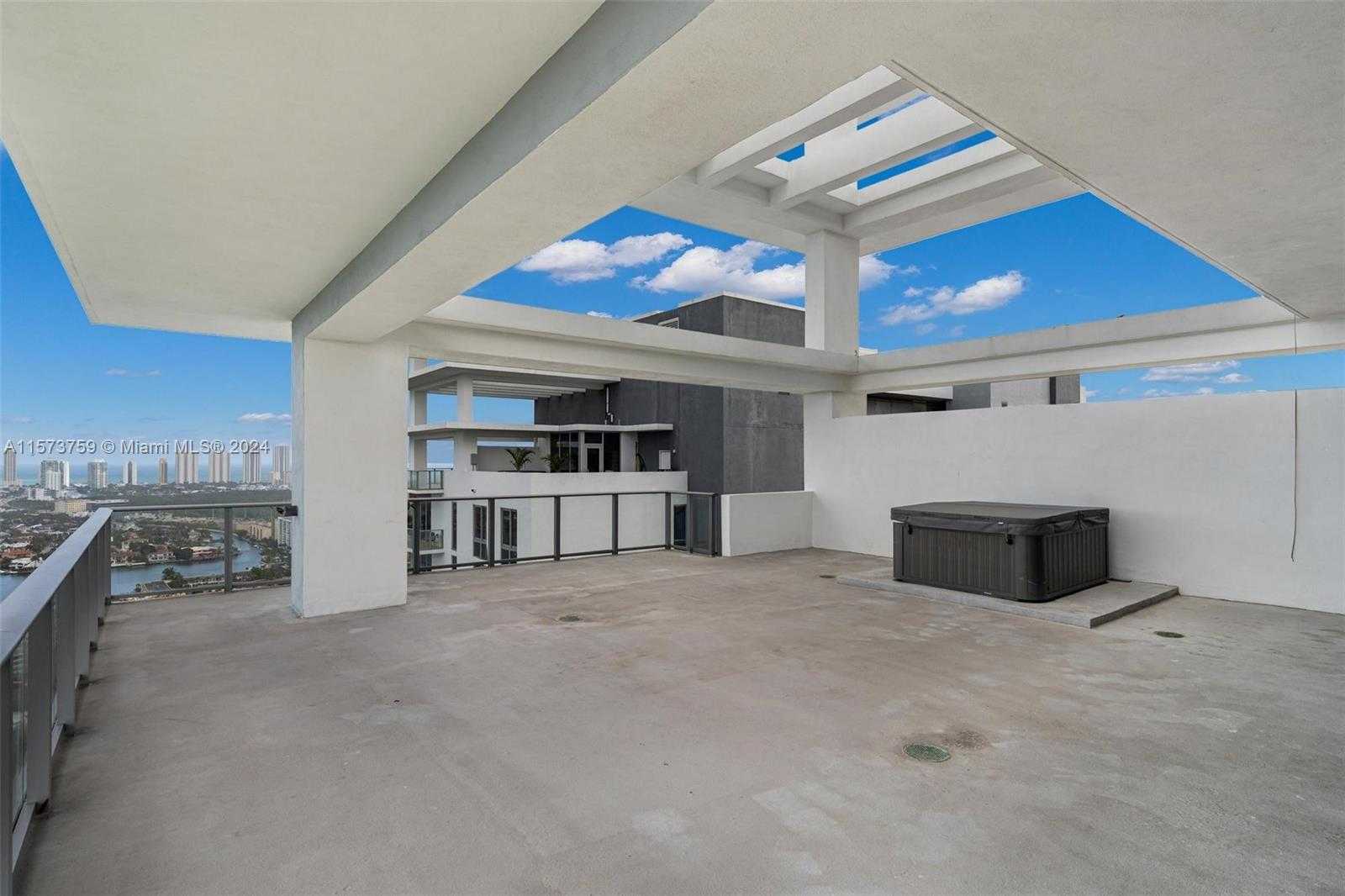 Small Image of 16385 BISCAYNE BLVD #PH4, North Miami Beach Number 43