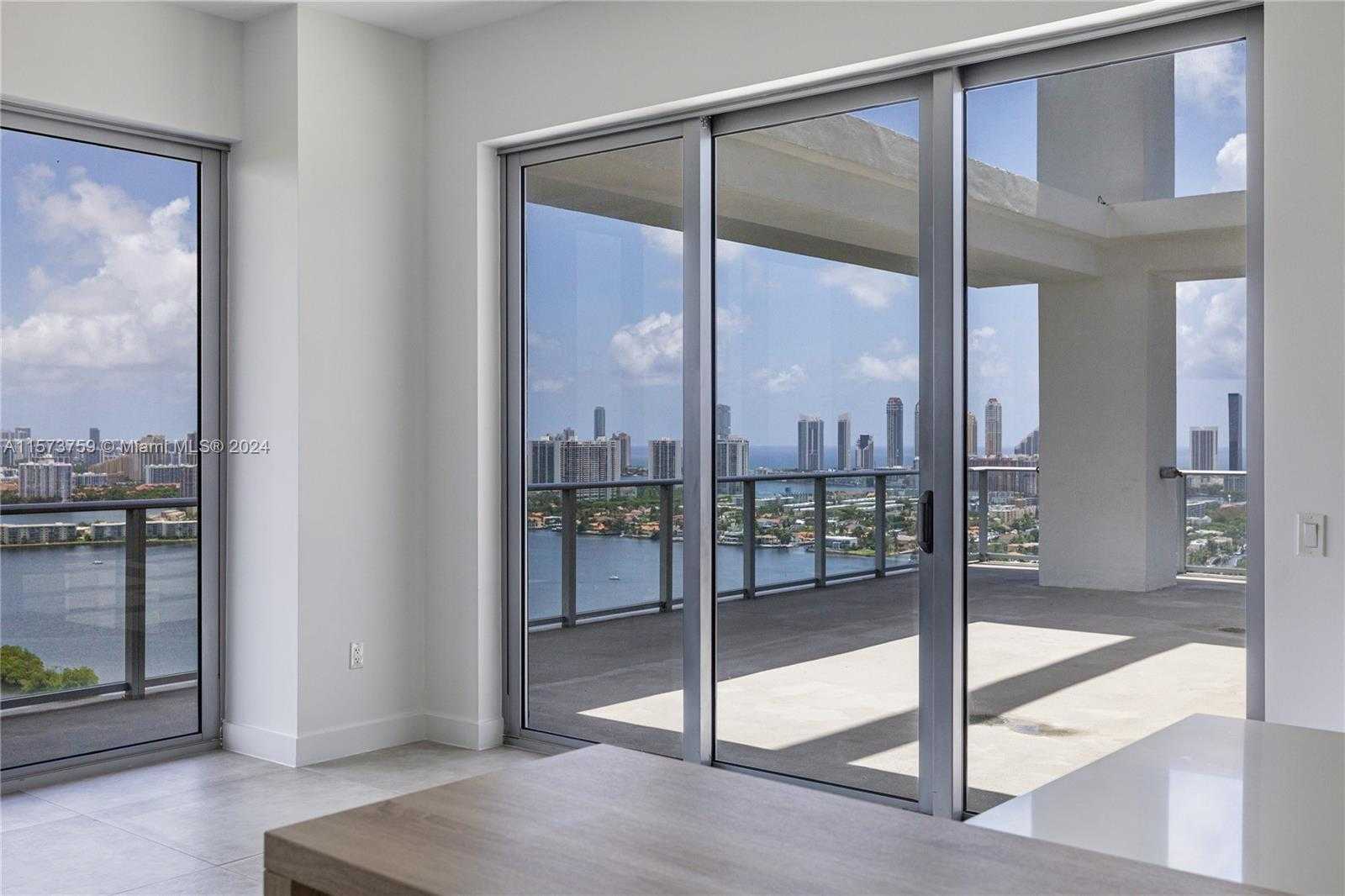 Small Image of 16385 BISCAYNE BLVD #PH4, North Miami Beach Number 49