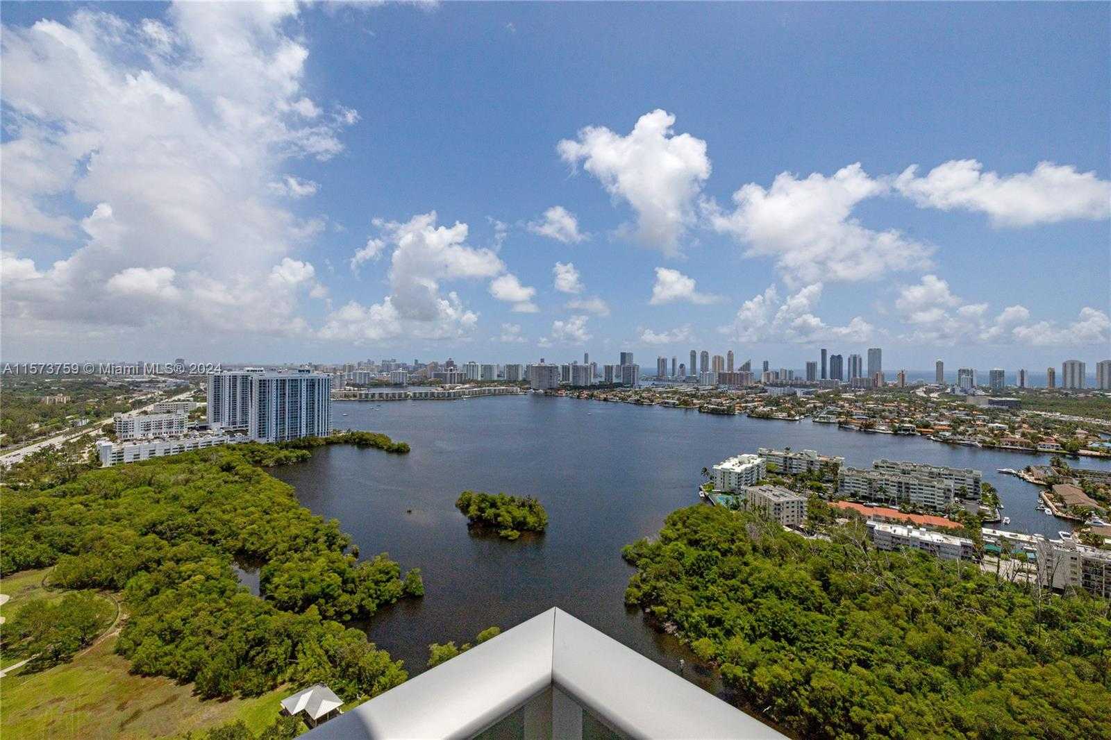 Small Image of 16385 BISCAYNE BLVD #PH4, North Miami Beach Number 53
