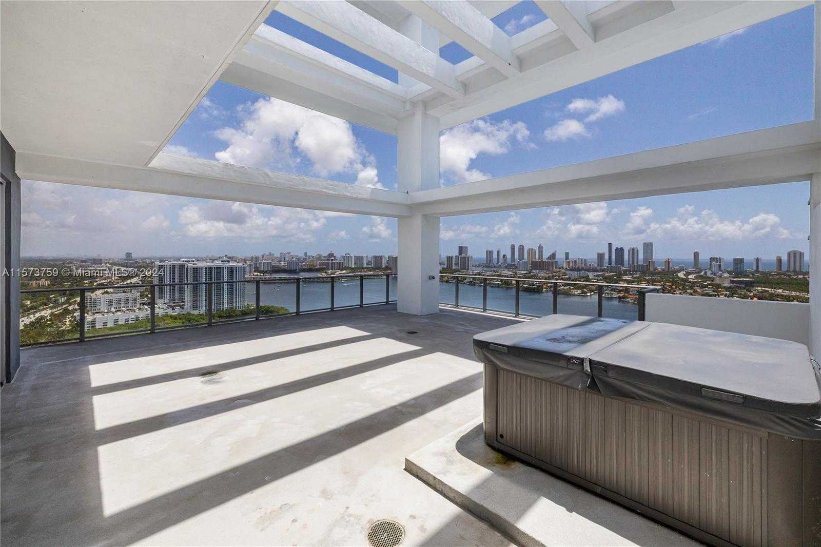 Small Image of 16385 BISCAYNE BLVD #PH4, North Miami Beach Number 55