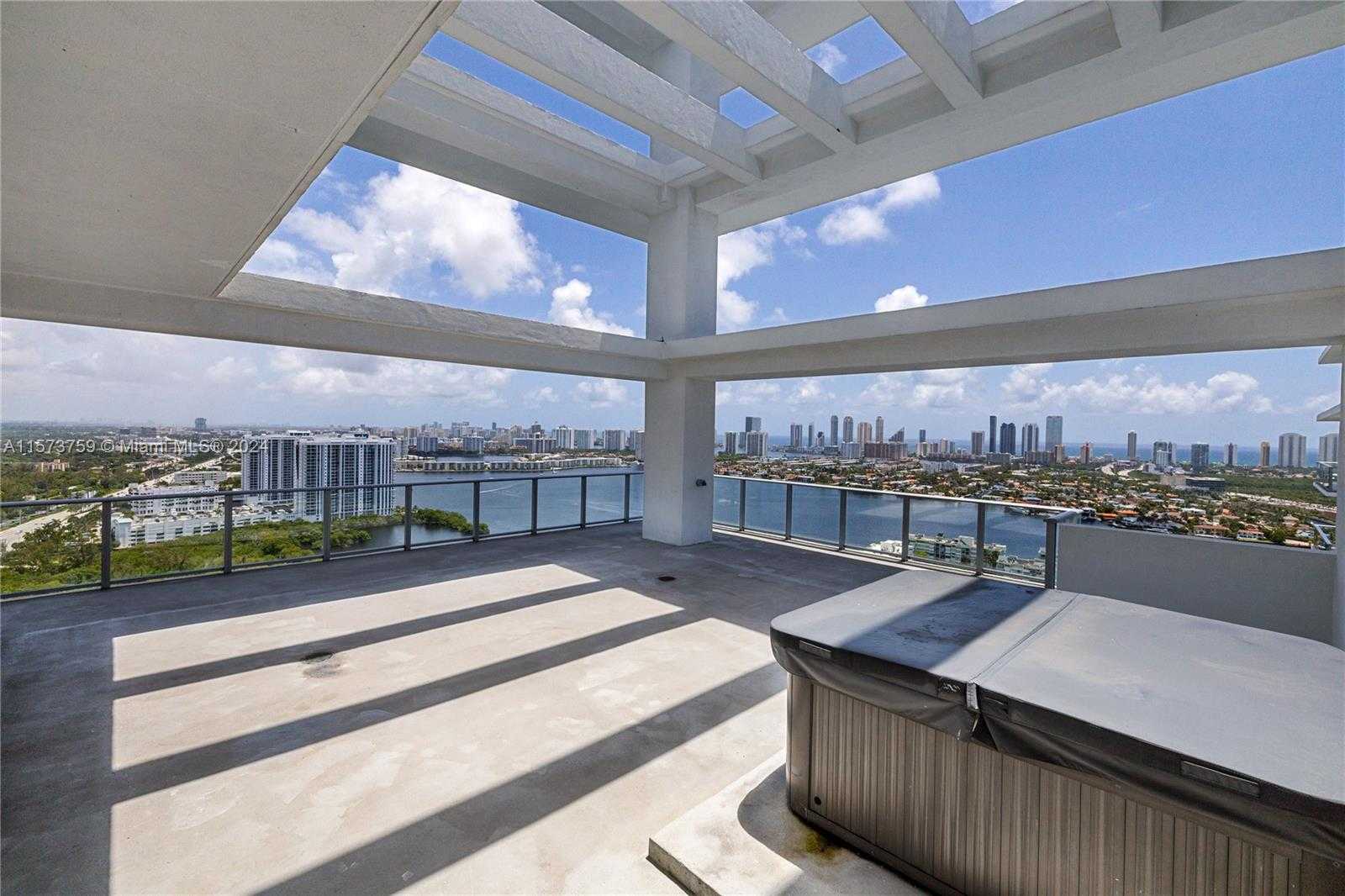 Small Image of 16385 BISCAYNE BLVD #PH4, North Miami Beach Number 56