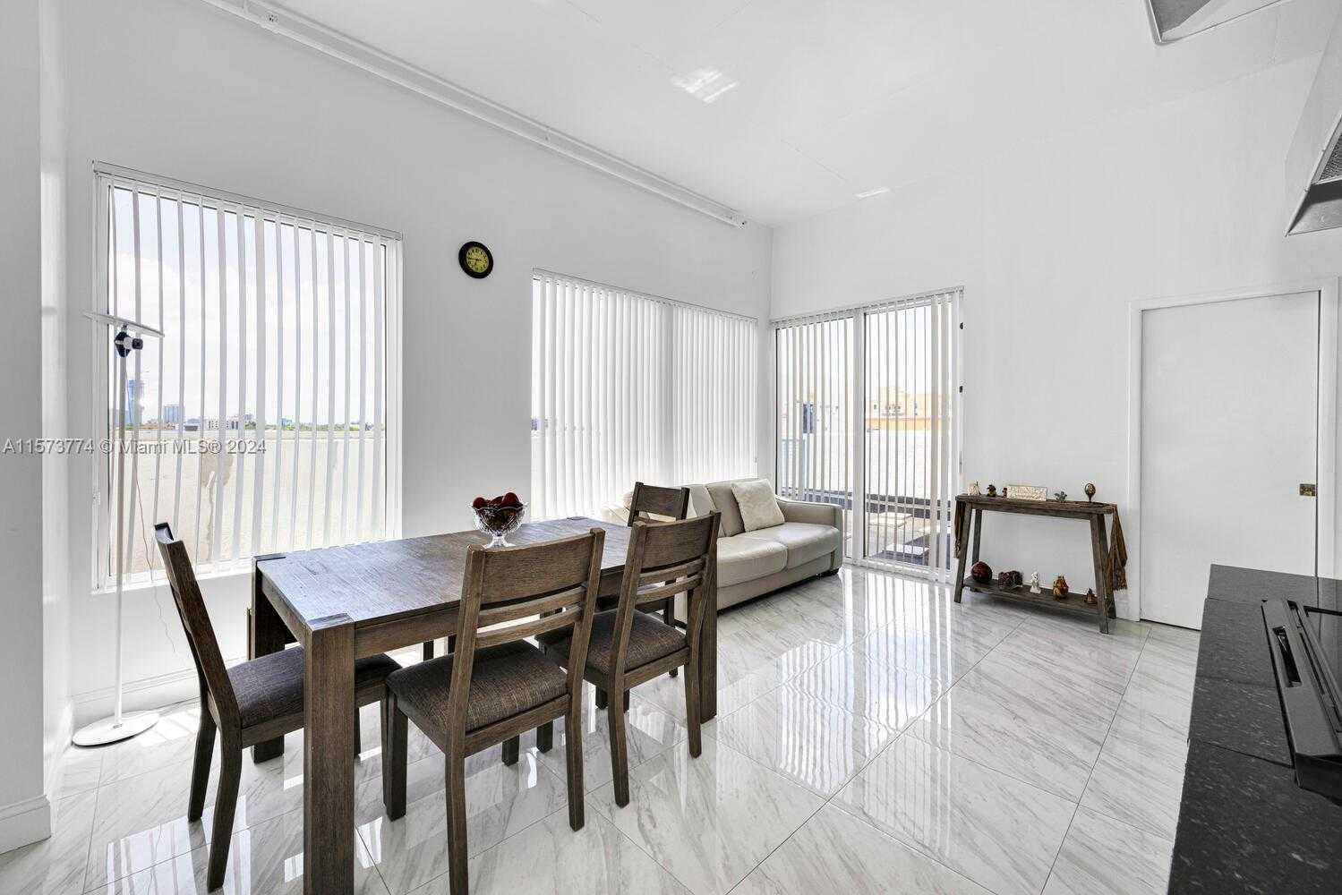Small Image of 10 SOUTH WEST SOUTH RIVER DR #608, Miami Number 5