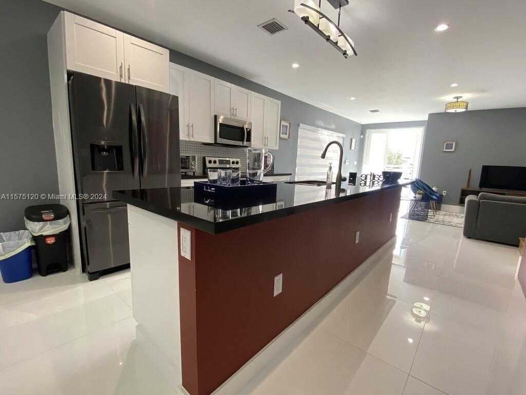 Small Image of 3445 #3445, Miami Number 41