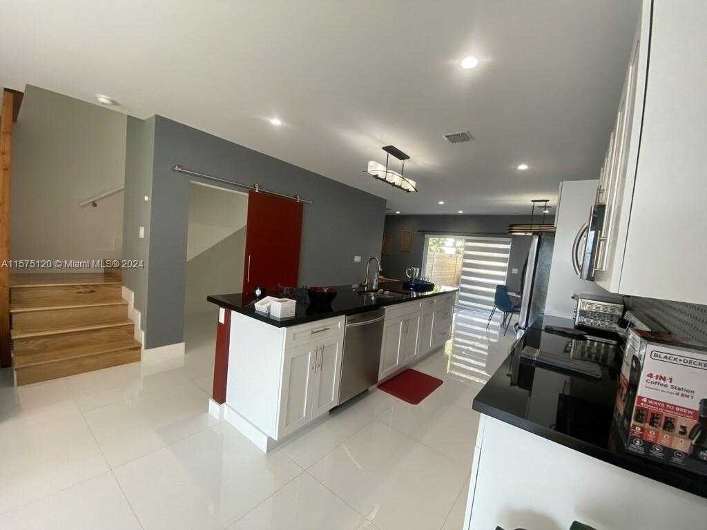 Small Image of 3445 #3445, Miami Number 42