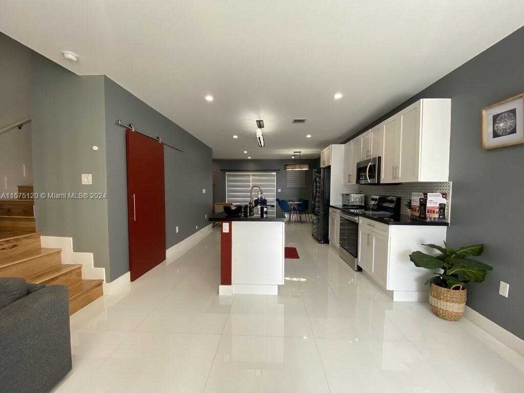 Small Image of 3445 #3445, Miami Number 45
