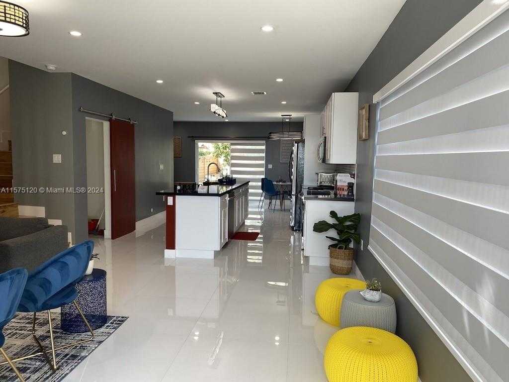 Small Image of 3445 #3445, Miami Number 47