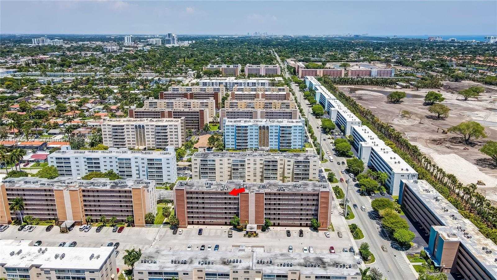 Small Image of 301 NORTH EAST 14TH AVE #703, Hallandale Beach Number 35