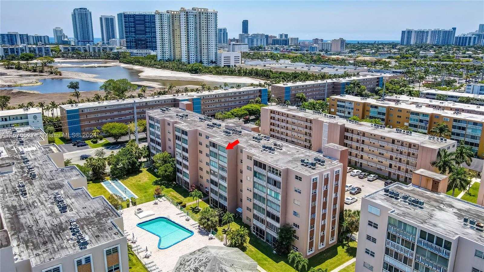 Small Image of 301 NORTH EAST 14TH AVE #703, Hallandale Beach Number 4