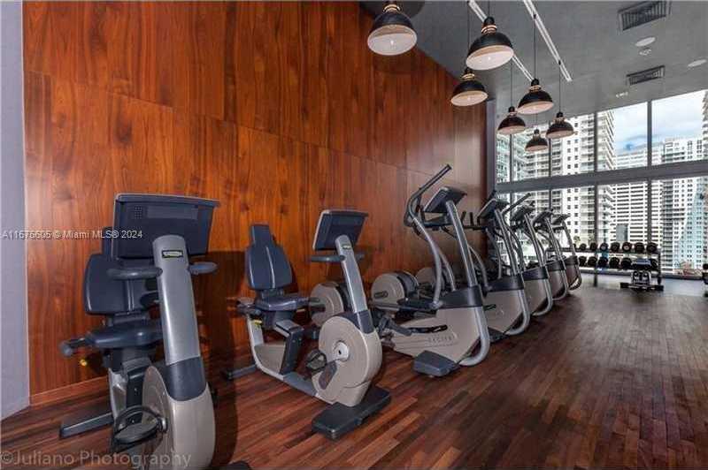 Small Image of 1300 BRICKELL BAY DR #3400, Miami Number 22