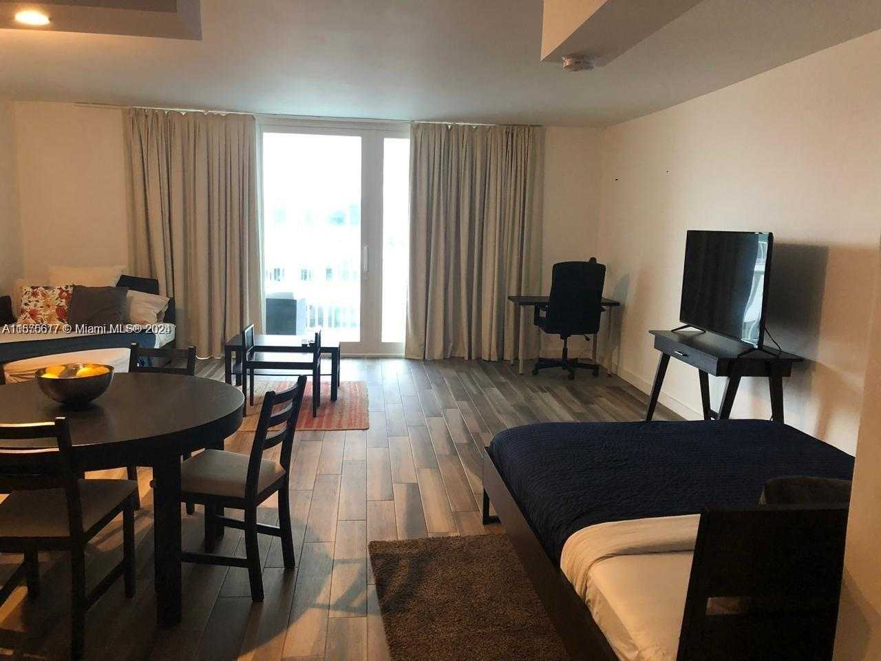Small Image of 5401 COLLINS AVE #410, Miami Beach Number 21