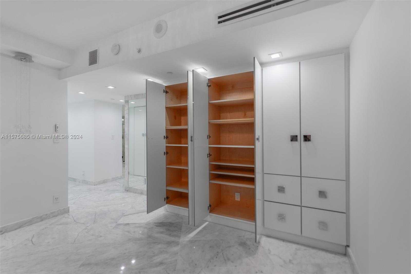 Small Image of 19195 MYSTIC POINTE DR #2707, Aventura Number 27