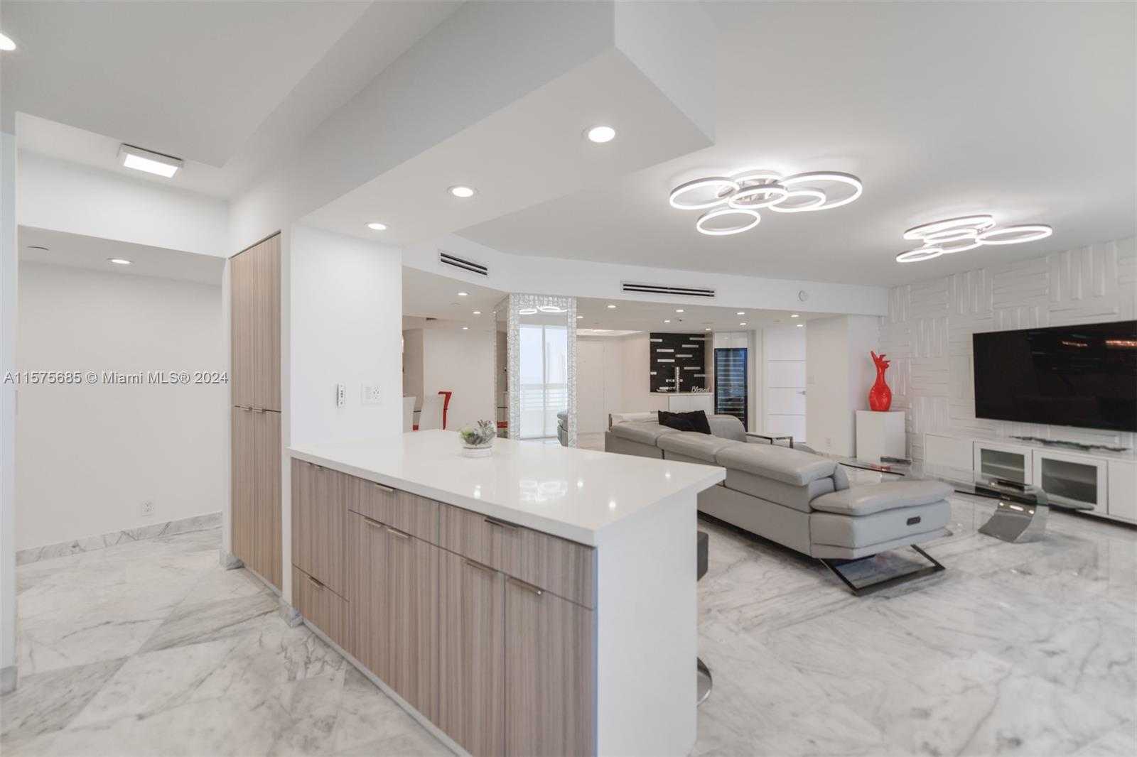 Small Image of 19195 MYSTIC POINTE DR #2707, Aventura Number 41