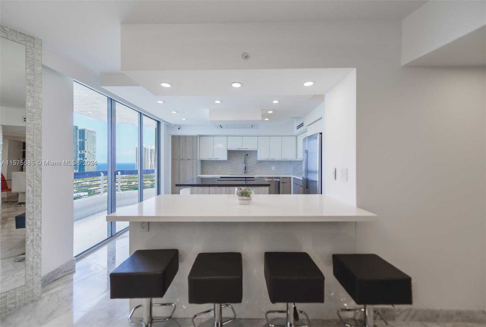 Small Image of 19195 MYSTIC POINTE DR #2707, Aventura Number 46