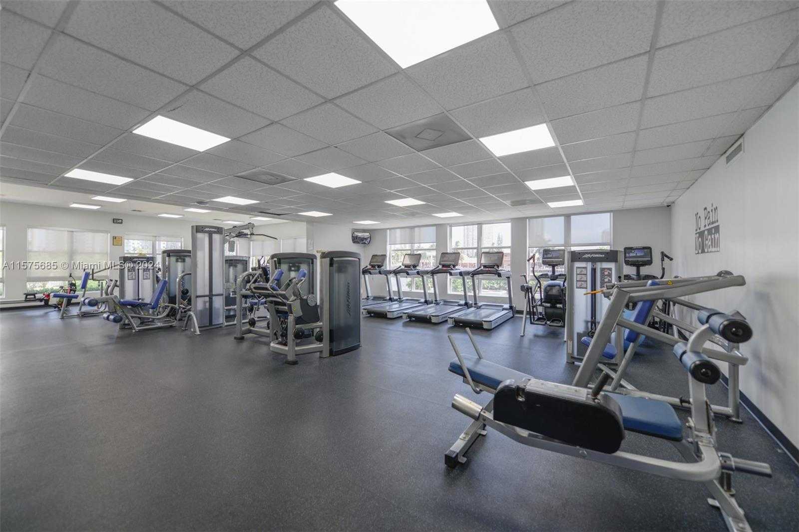 Small Image of 19195 MYSTIC POINTE DR #2707, Aventura Number 49