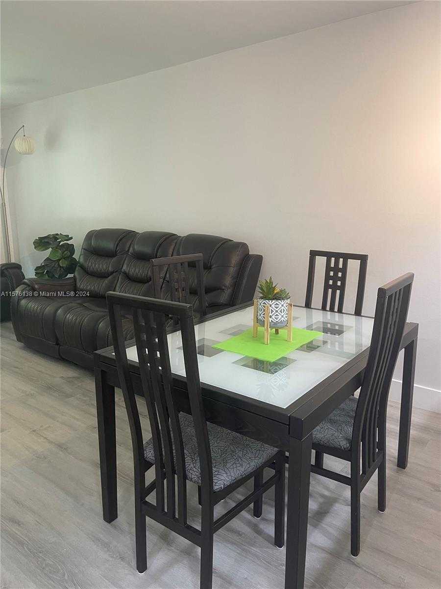 Small Image of 1102 BAHAMA BND #D2, Coconut Creek Number 11