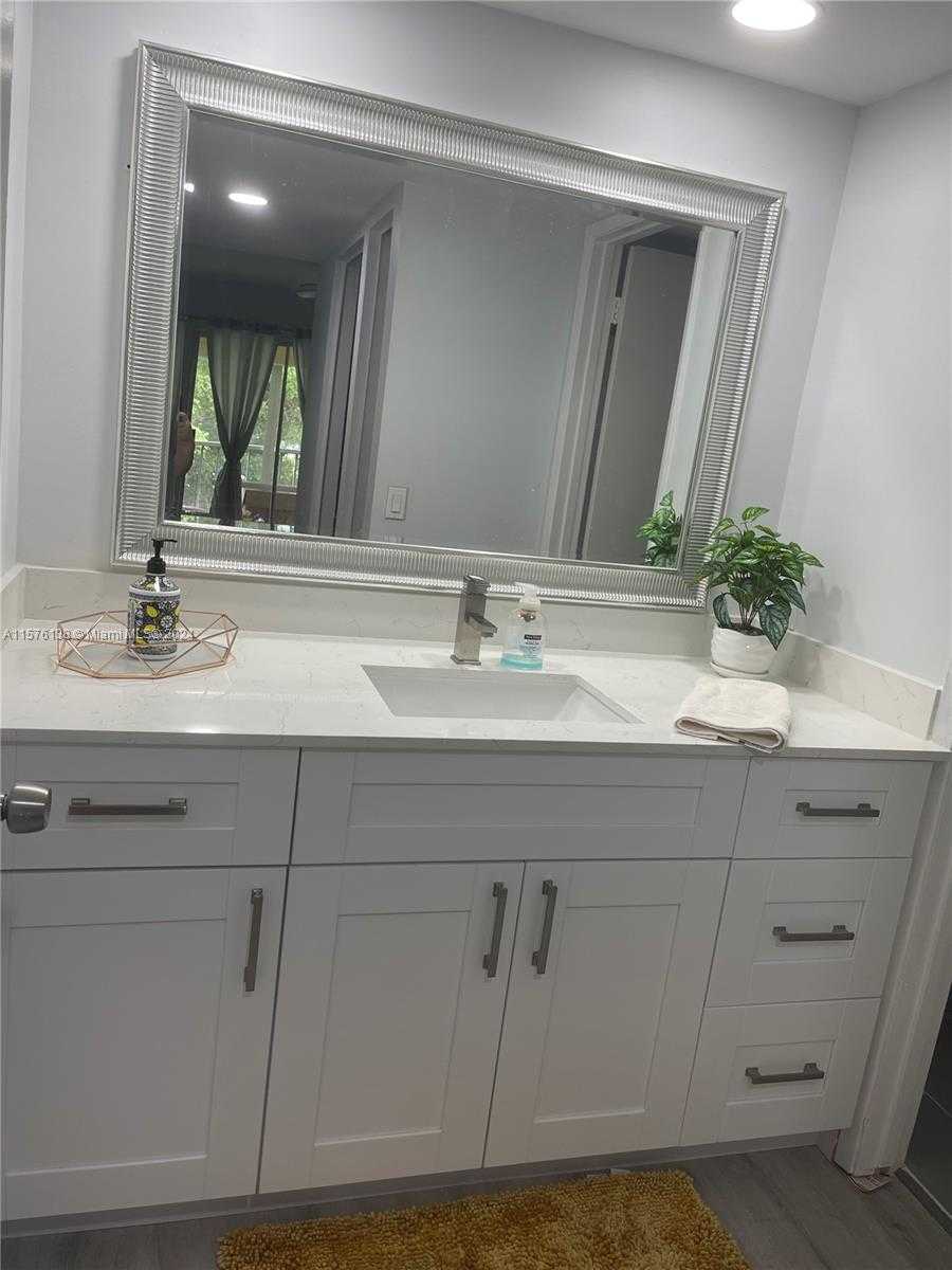 Small Image of 1102 BAHAMA BND #D2, Coconut Creek Number 12