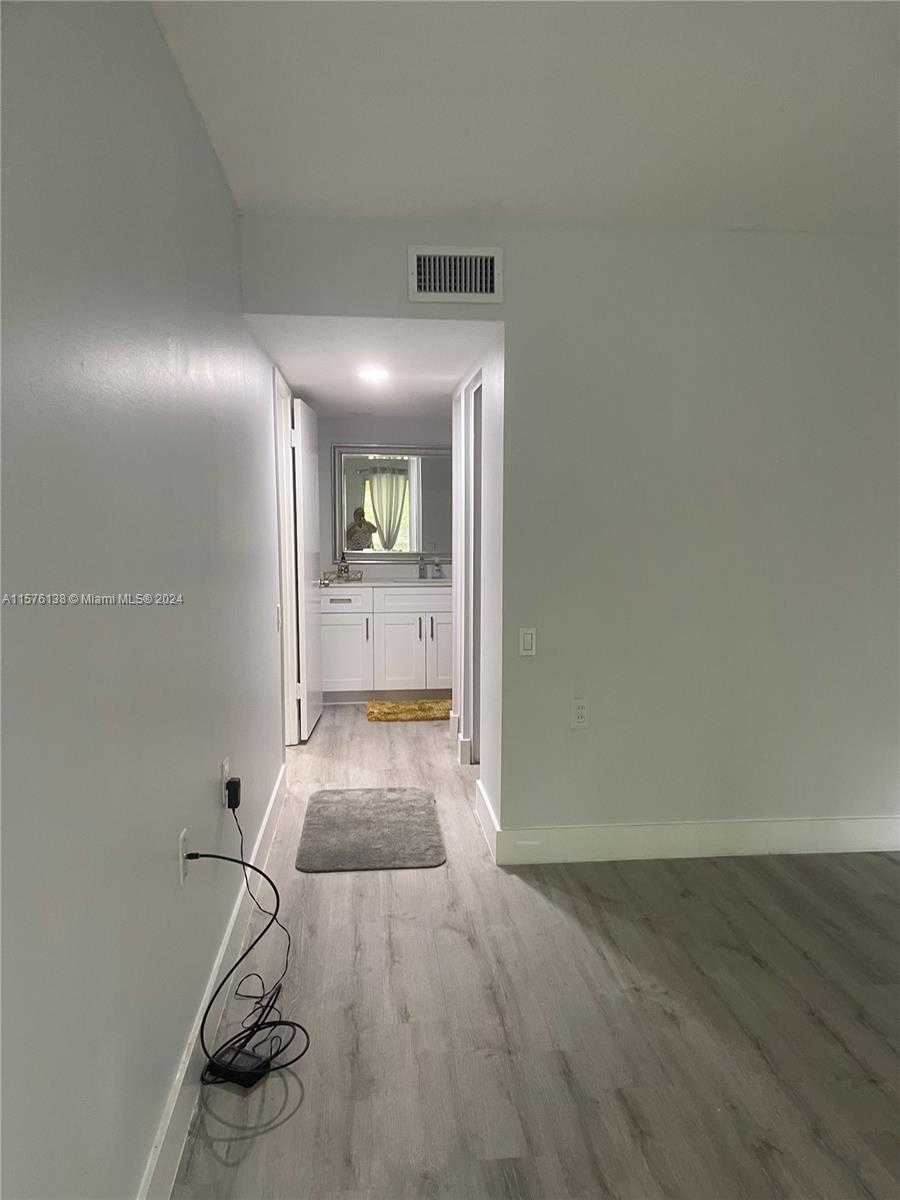 Small Image of 1102 BAHAMA BND #D2, Coconut Creek Number 14
