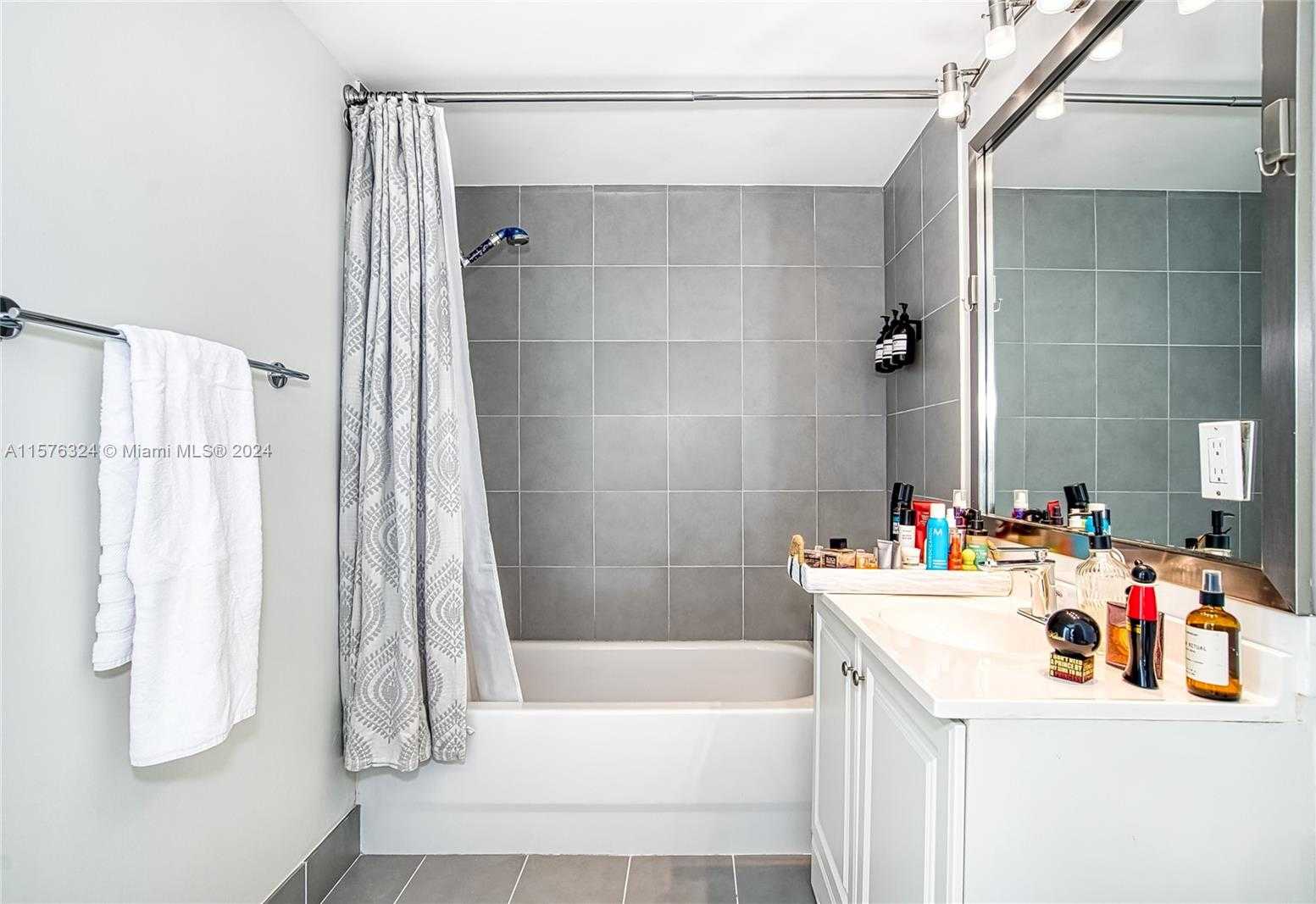 Small Image of 92 SOUTH WEST 3RD ST #1511, Miami Number 32