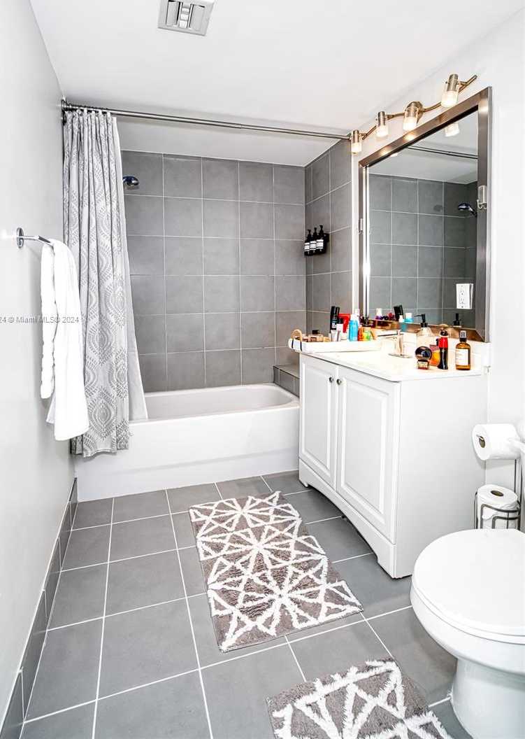 Small Image of 92 SOUTH WEST 3RD ST #1511, Miami Number 35