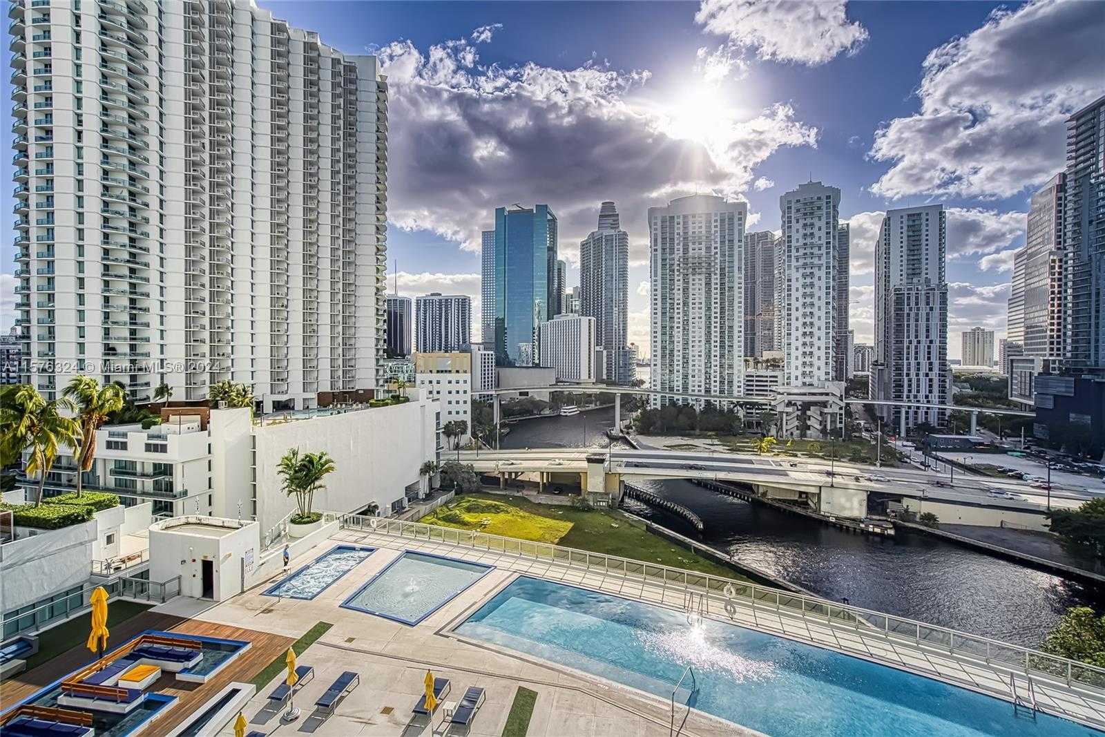 Small Image of 92 SOUTH WEST 3RD ST #1511, Miami Number 40