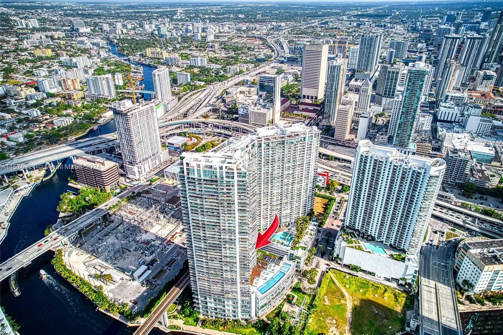 Small Image of 92 SOUTH WEST 3RD ST #1511, Miami Number 57