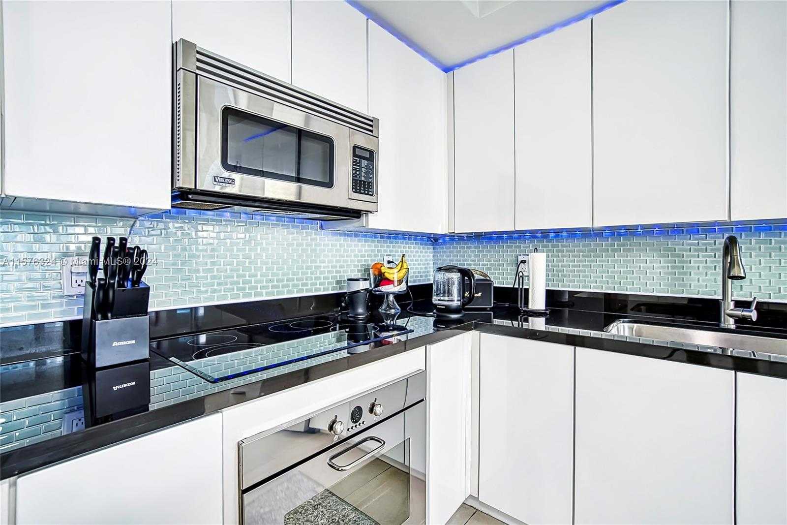 Small Image of 92 SOUTH WEST 3RD ST #1511, Miami Number 9