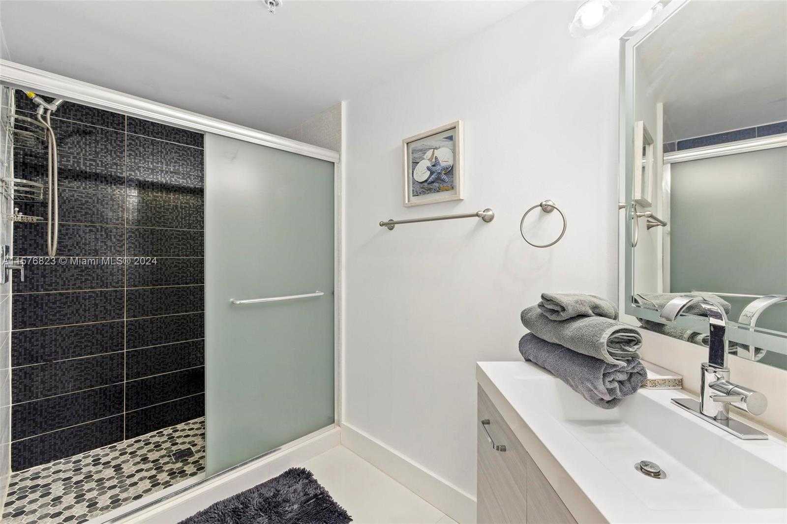 Small Image of 17125 NORTH BAY RD #3112, Sunny Isles Beach Number 16