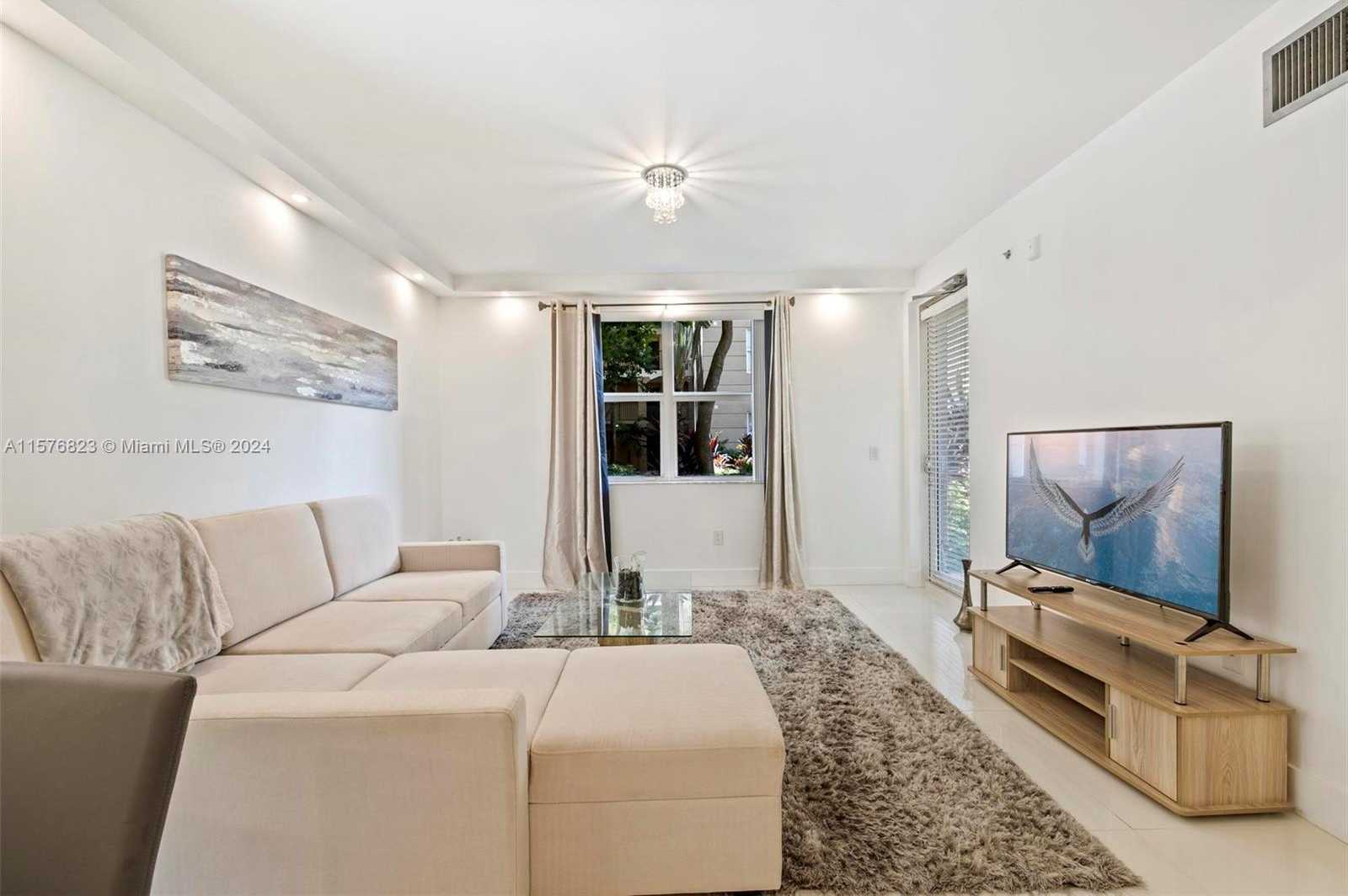 Small Image of 17125 NORTH BAY RD #3112, Sunny Isles Beach Number 2