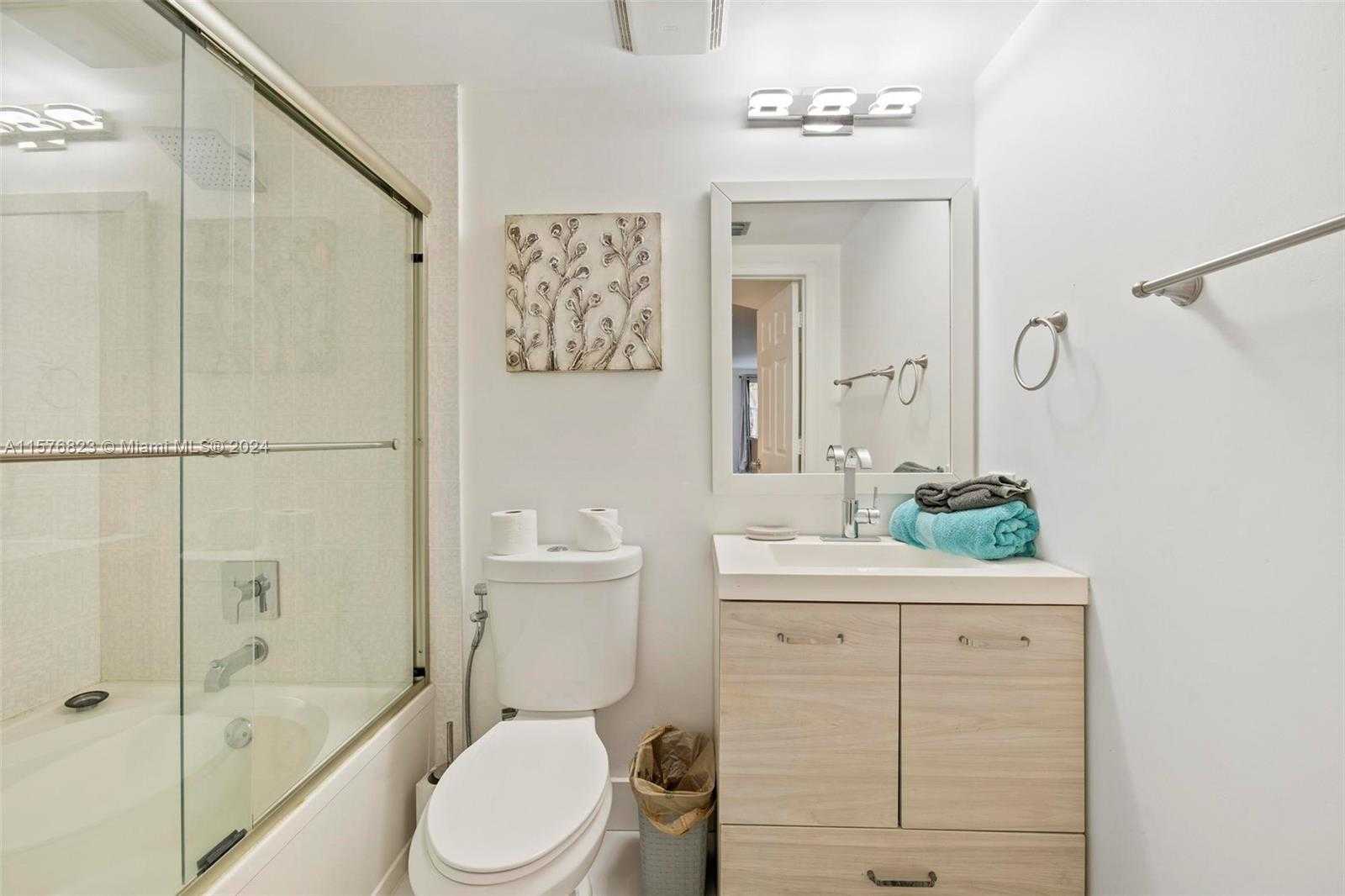 Small Image of 17125 NORTH BAY RD #3112, Sunny Isles Beach Number 20