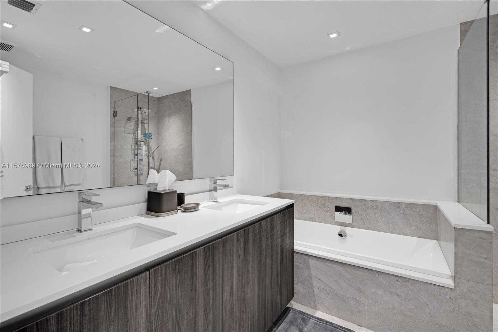 Small Image of 488 NORTH EAST 18TH ST #3912, Miami Number 27