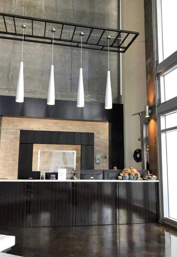 Small Image of 690 #1504, Miami Number 13