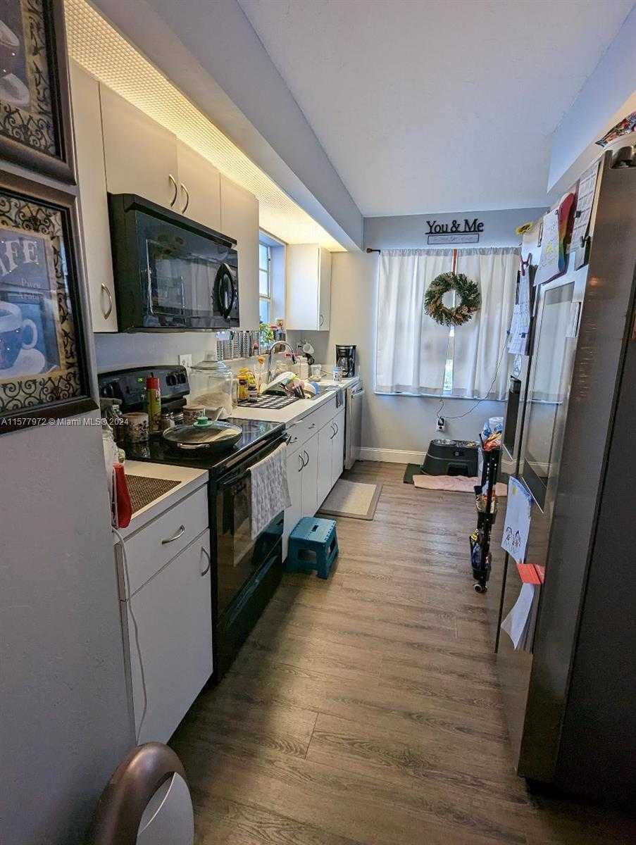 Small Image of 2008 SOUTH EAST 26TH LN #204, Homestead Number 2
