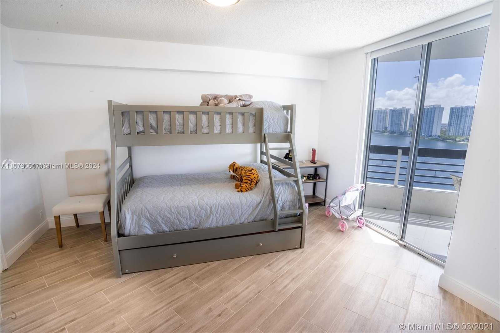 Small Image of 3530 Mystic Pointe Dr, Aventura, FL 33180, USA Number 21