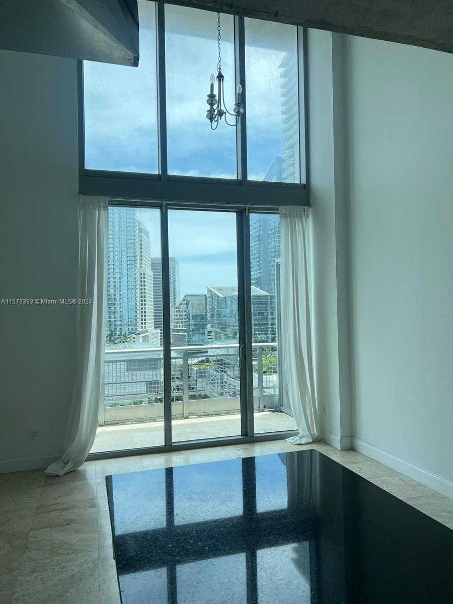 Small Image of 690 SOUTH WEST 1ST CT #2122, Miami Number 15