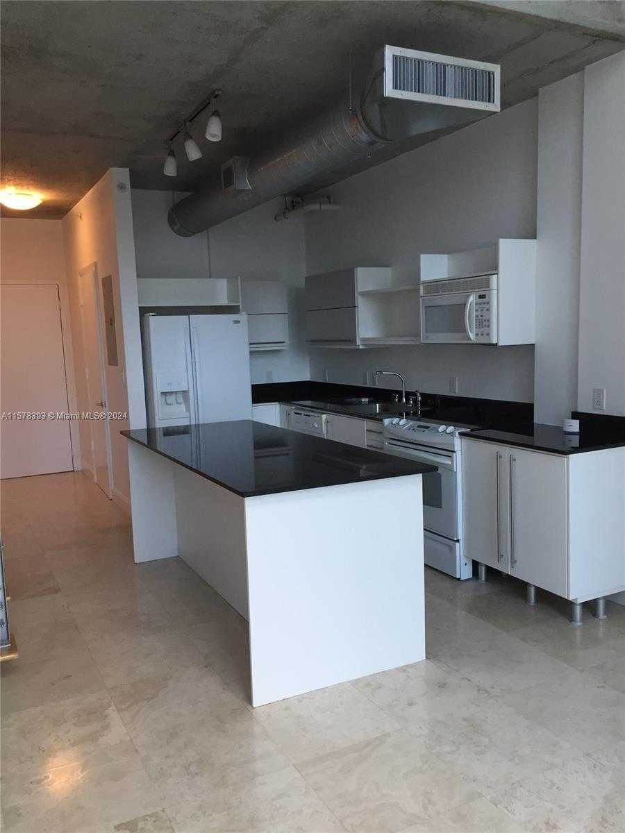 Small Image of 690 SOUTH WEST 1ST CT #2122, Miami Number 17