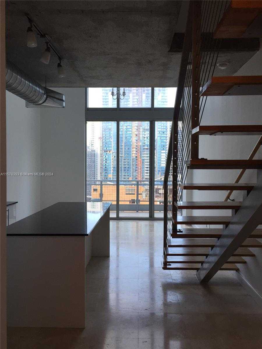 Small Image of 690 SOUTH WEST 1ST CT #2122, Miami Number 18