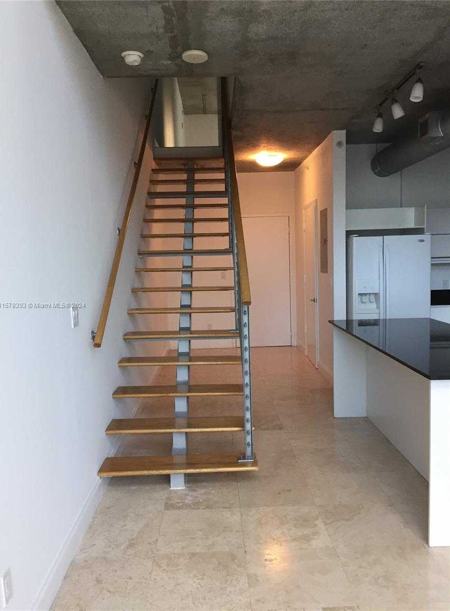 Small Image of 690 SOUTH WEST 1ST CT #2122, Miami Number 21
