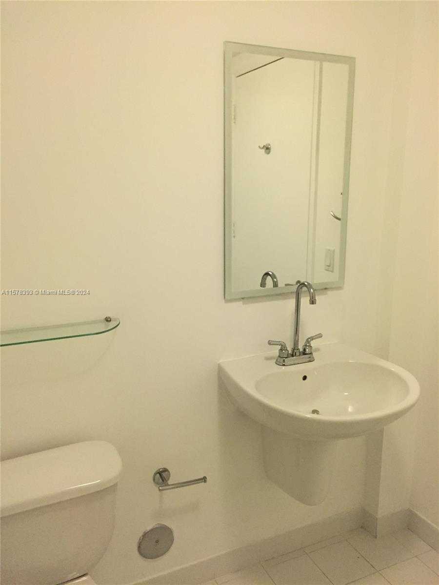 Small Image of 690 SOUTH WEST 1ST CT #2122, Miami Number 29