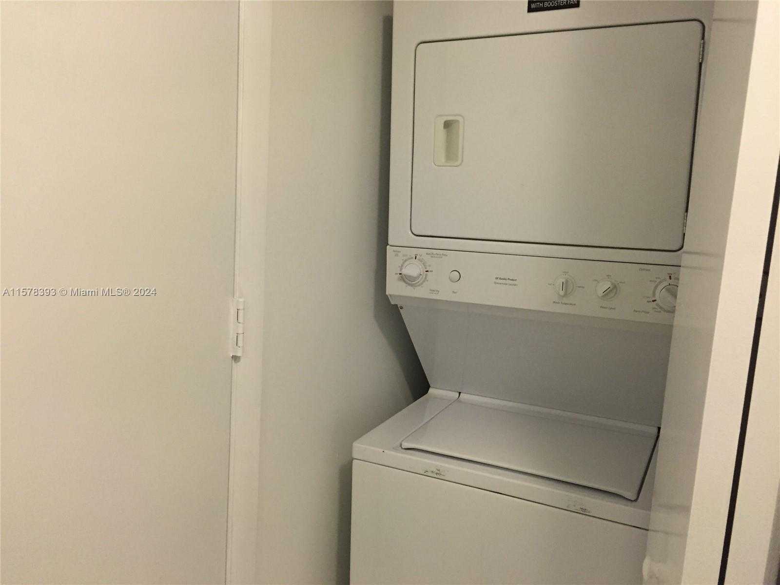 Small Image of 690 SOUTH WEST 1ST CT #2122, Miami Number 30
