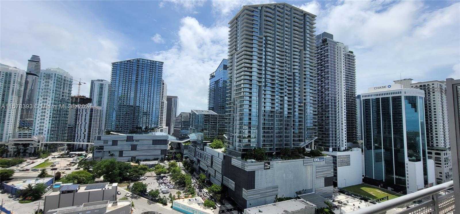 Small Image of 690 SOUTH WEST 1ST CT #2122, Miami Number 31