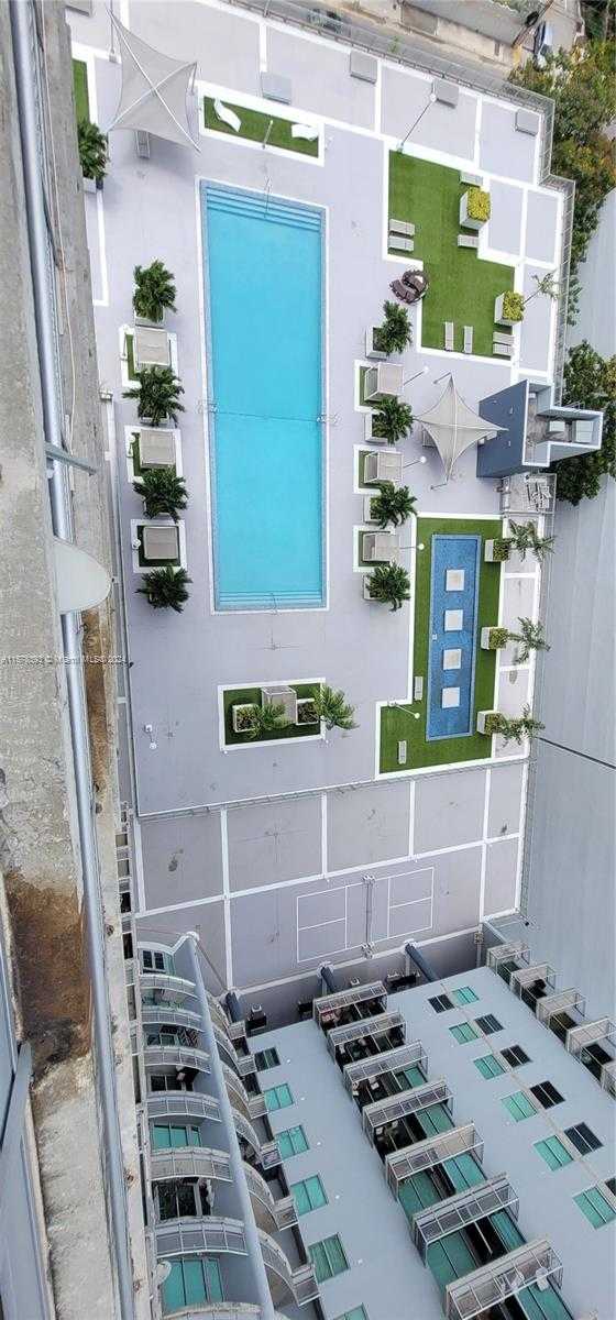 Small Image of 690 SOUTH WEST 1ST CT #2122, Miami Number 32