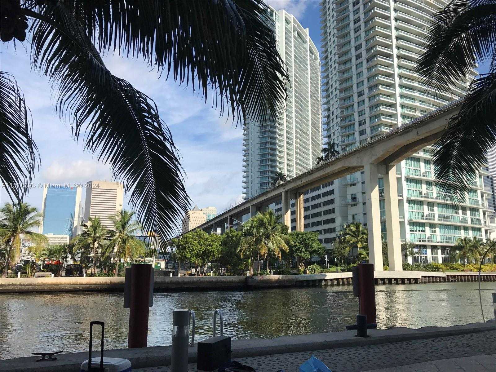 Small Image of 690 SOUTH WEST 1ST CT #2122, Miami Number 5