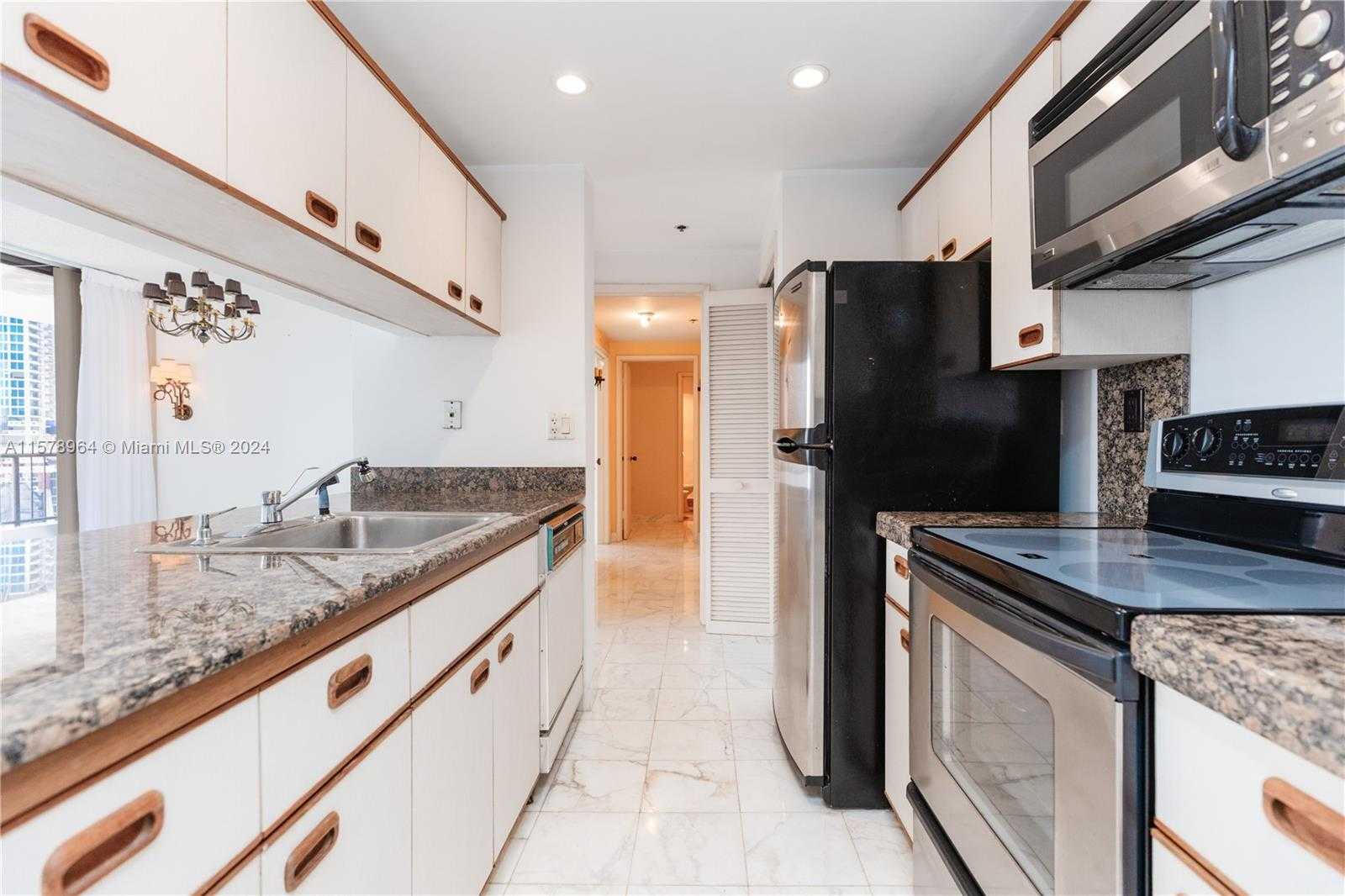 Small Image of 1581 BRICKELL AVE #1107, Miami Number 10
