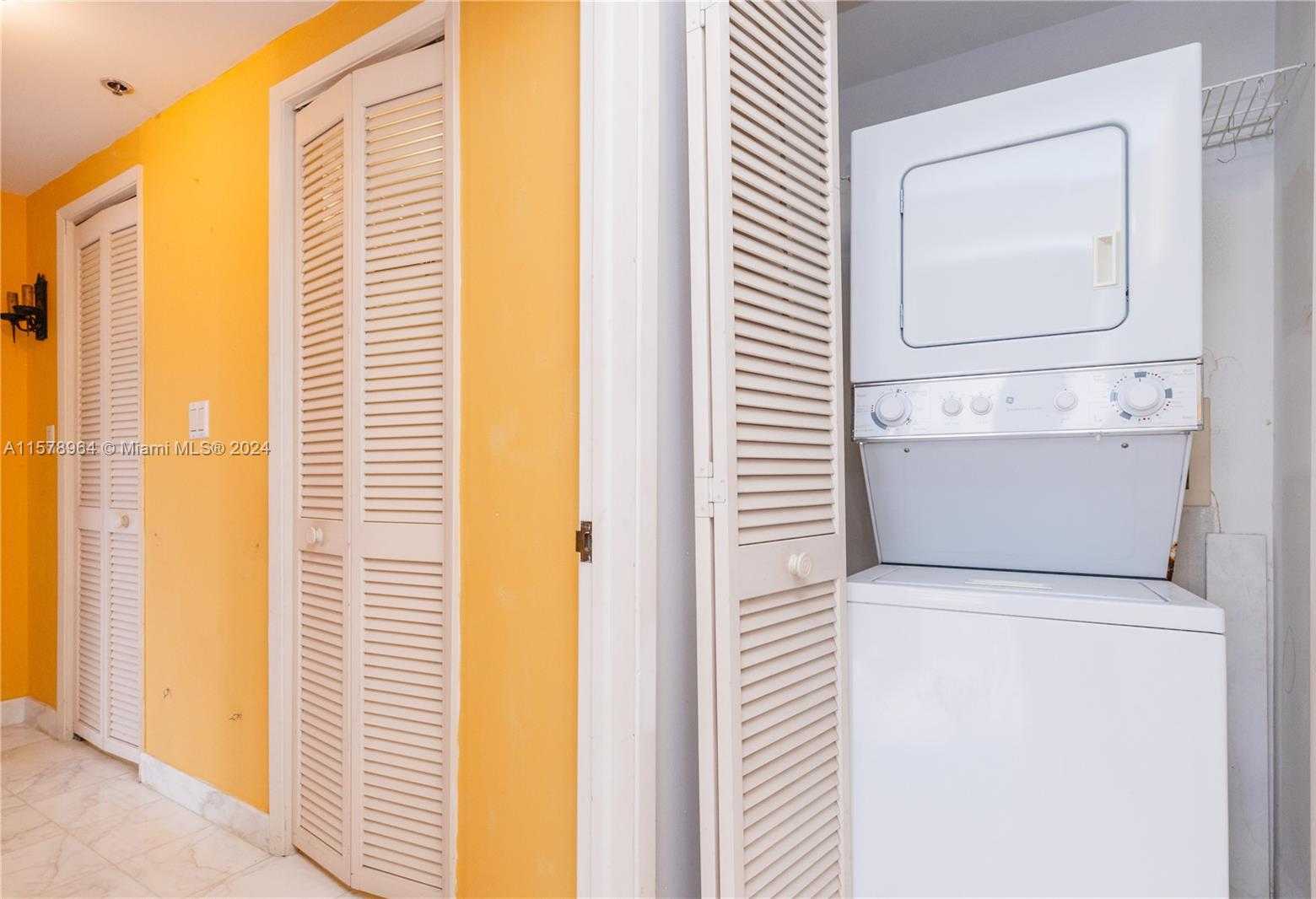 Small Image of 1581 BRICKELL AVE #1107, Miami Number 18