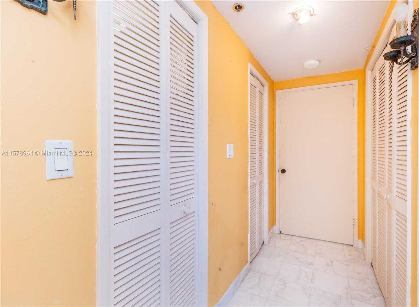 Small Image of 1581 BRICKELL AVE #1107, Miami Number 22