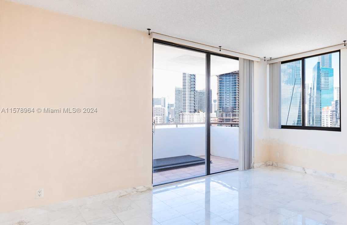 Small Image of 1581 BRICKELL AVE #1107, Miami Number 25
